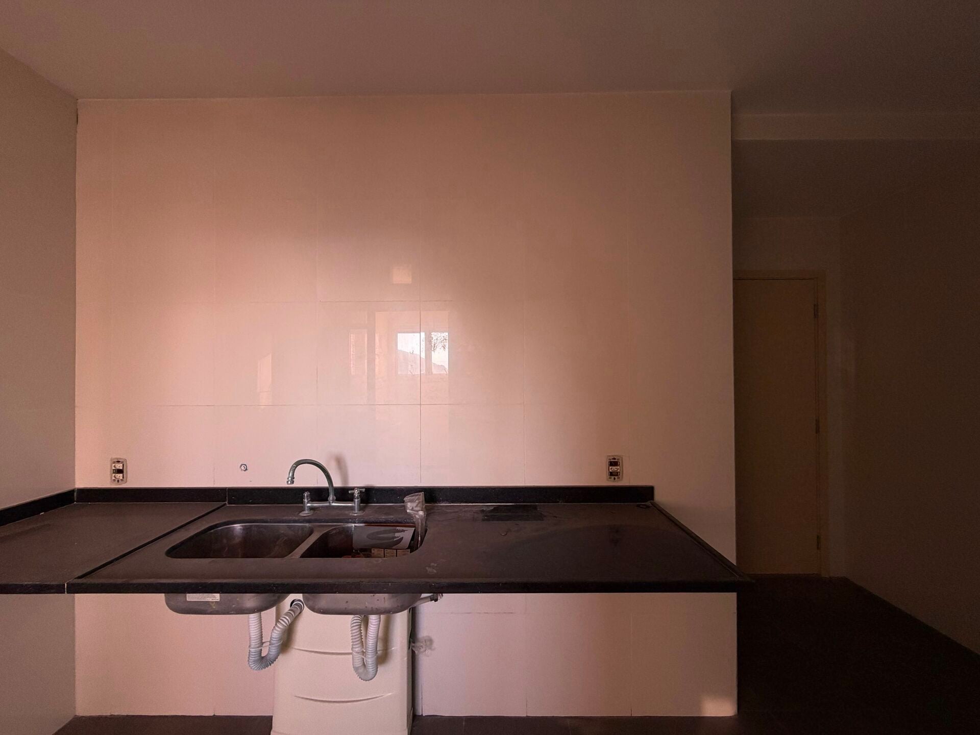 Cobertura duplex · 4 dorm. — Cozinha
