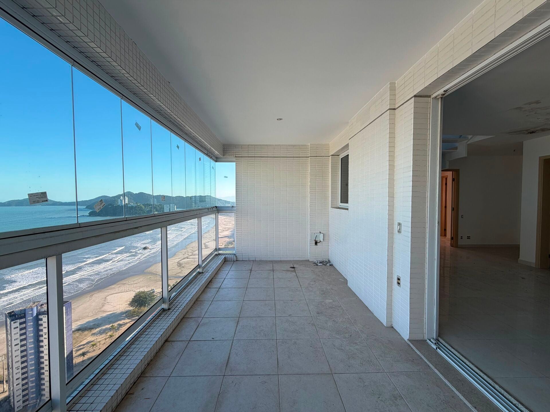 Cobertura duplex · 4 dorm. — Varanda