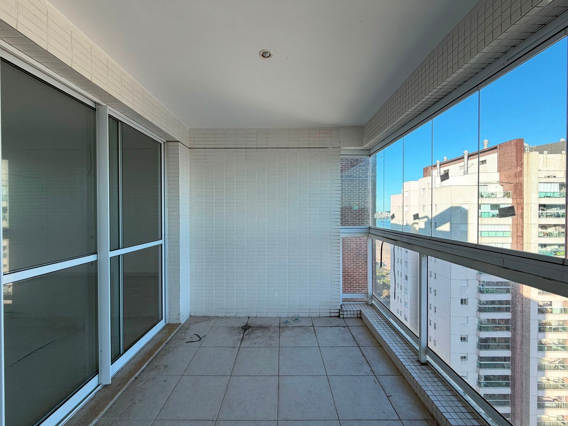 Cobertura duplex · 4 dorm. — Varanda