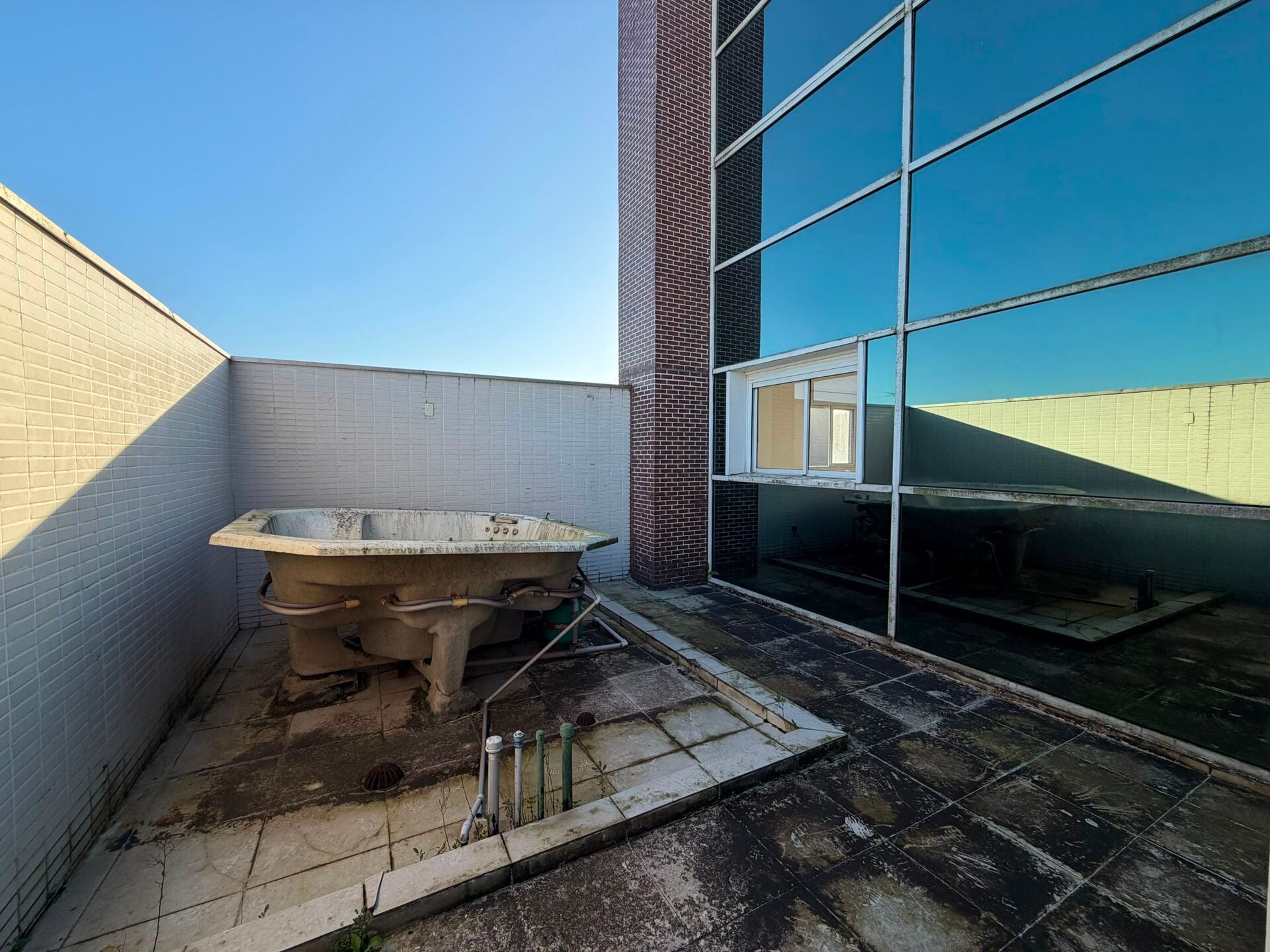 Cobertura duplex · 4 dorm. — Varanda