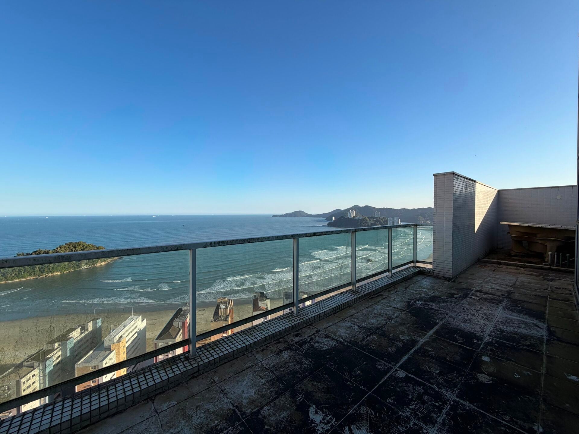 Cobertura duplex · 4 dorm. — Varanda