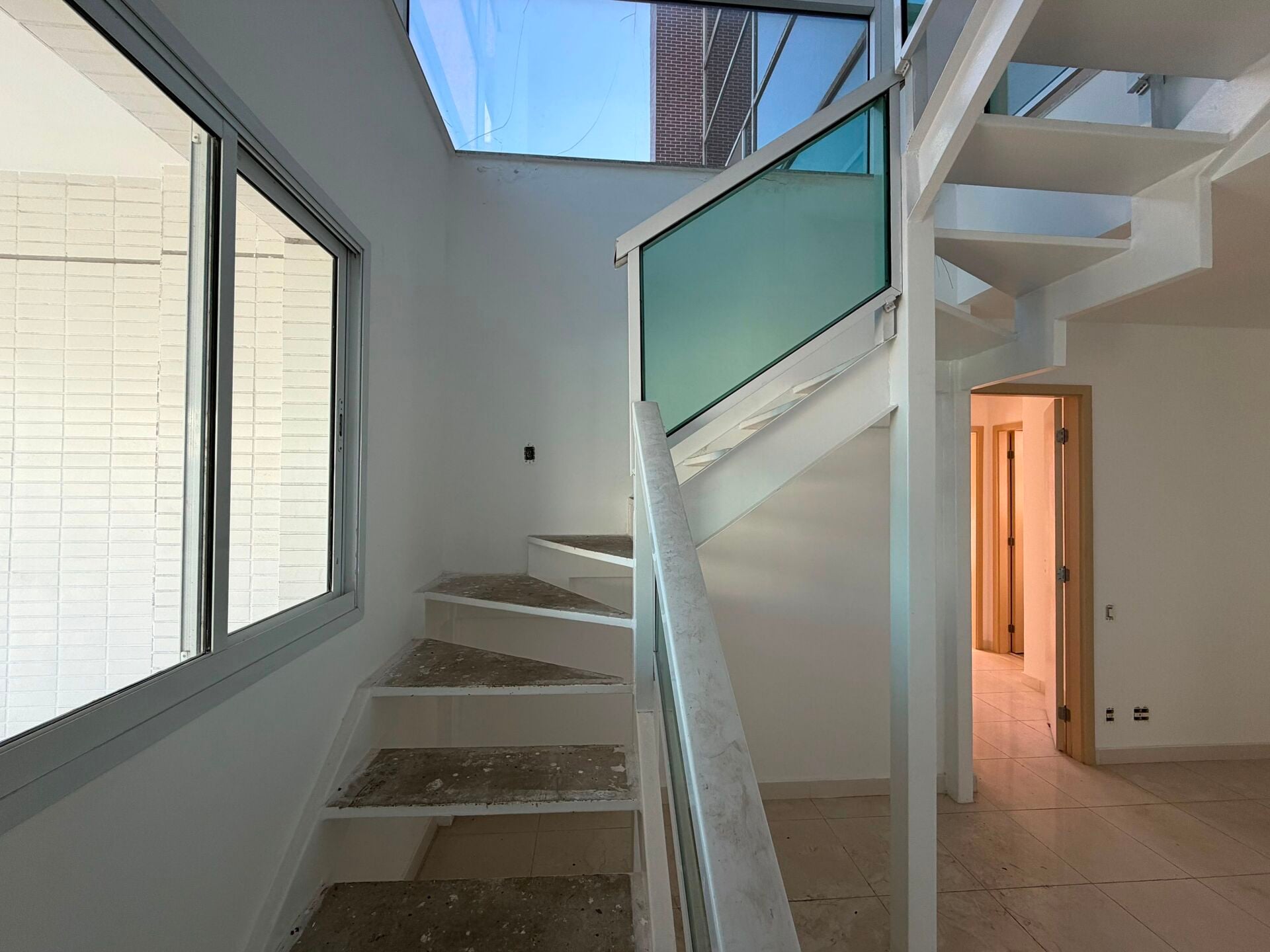 Cobertura duplex · 4 dorm. — Circulação