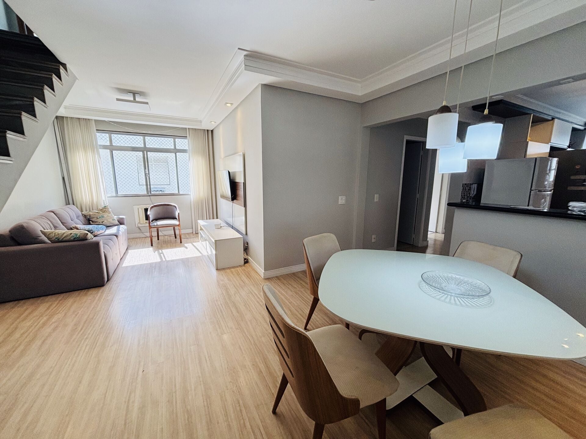Cobertura 93 · 3 dorm. — Sala