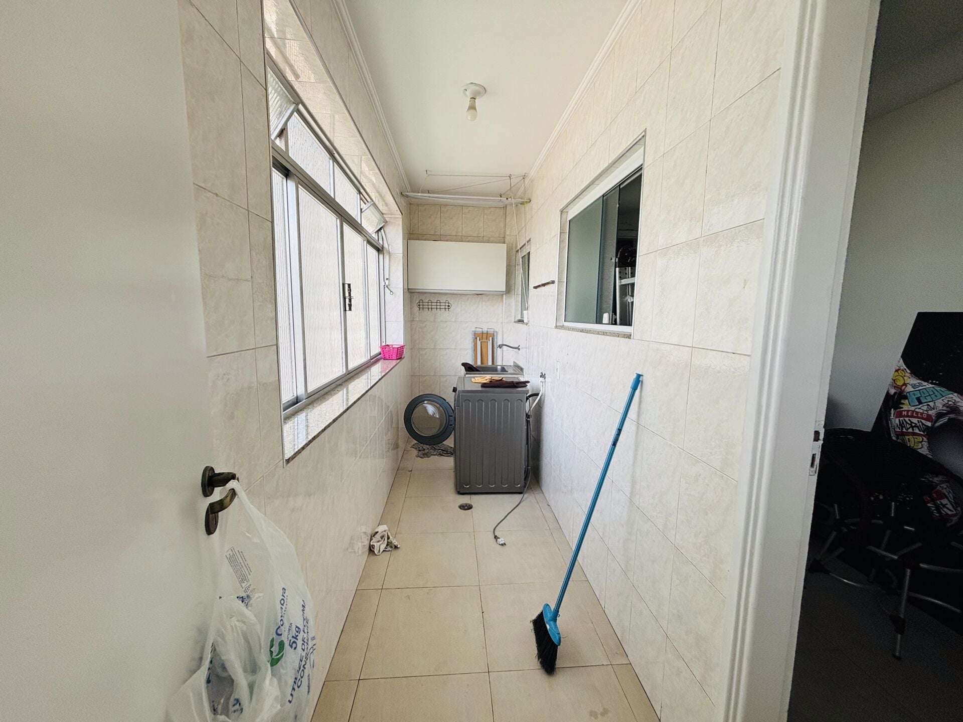 Cobertura 93 · 3 dorm. — Área de serviço