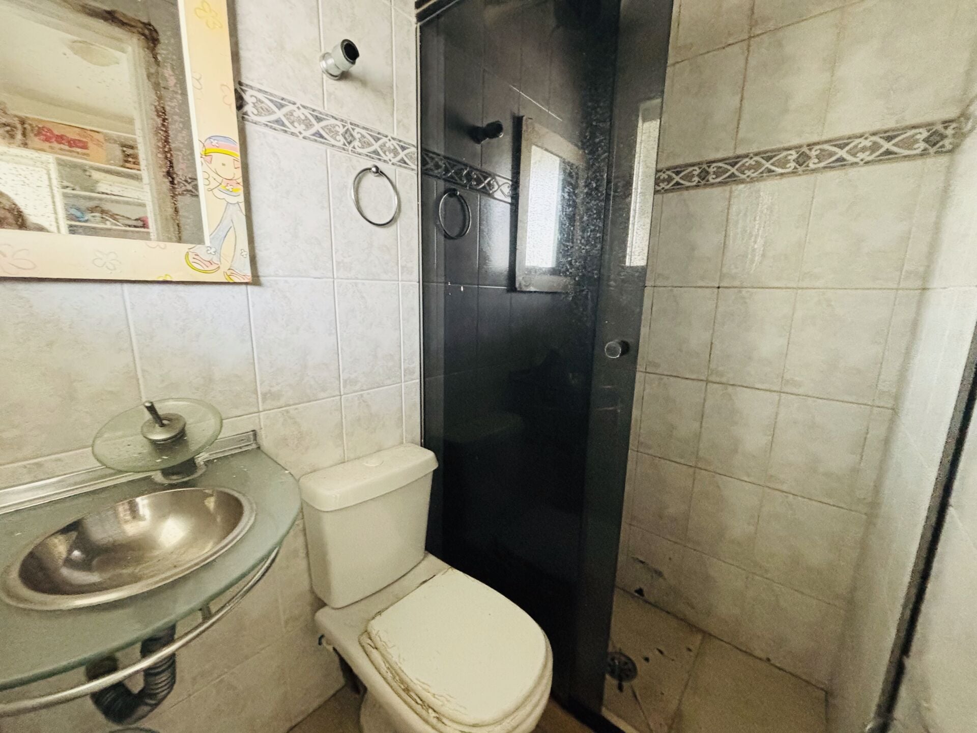 Cobertura 93 · 3 dorm. — Banheiro de servico