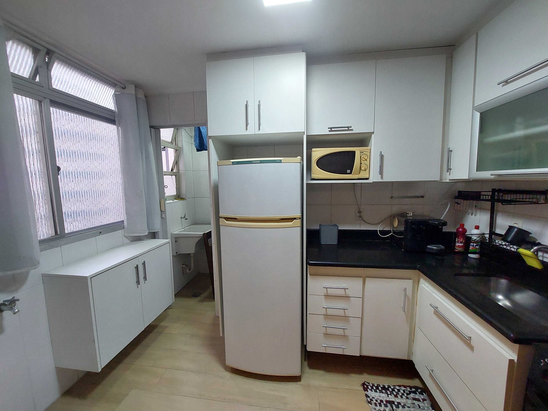 Apartamento · 2 dorm. — Cozinha