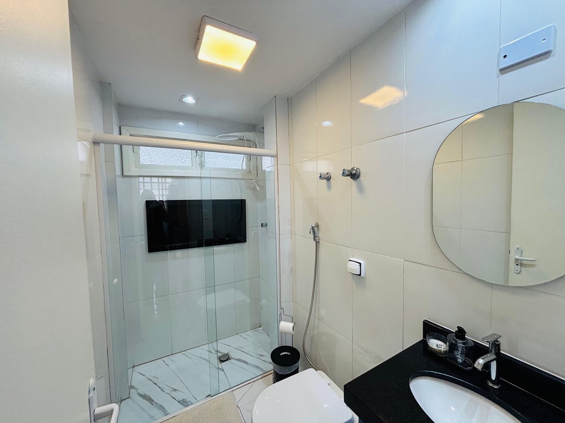 Apartamento · 1 dorm. — Banheiro