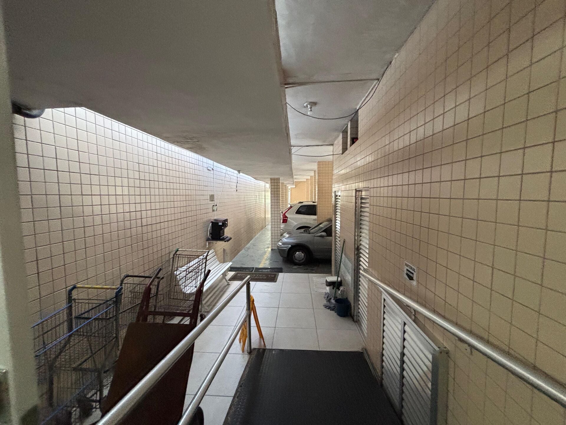 Apartamento · 1 dorm. — Garagem