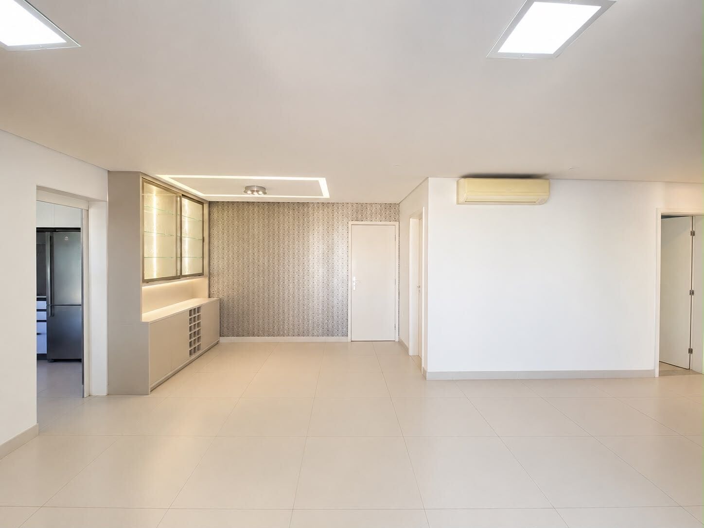 Apartamento · 4 dorm. — Sala