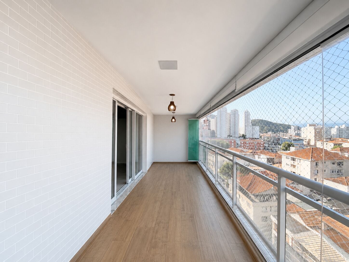 Apartamento · 4 dorm. — Varanda