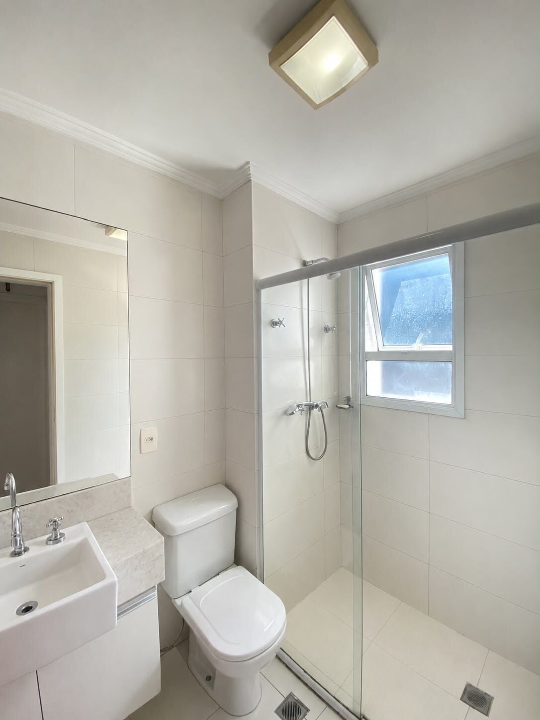 Apartamento · 4 dorm. — Banheiro suite