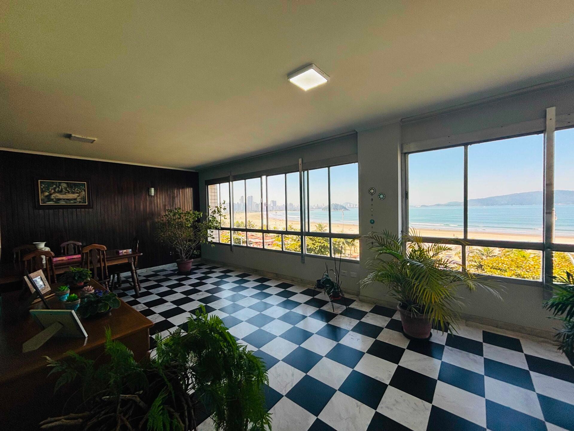 Apartamento · 3 dorm. — Sala