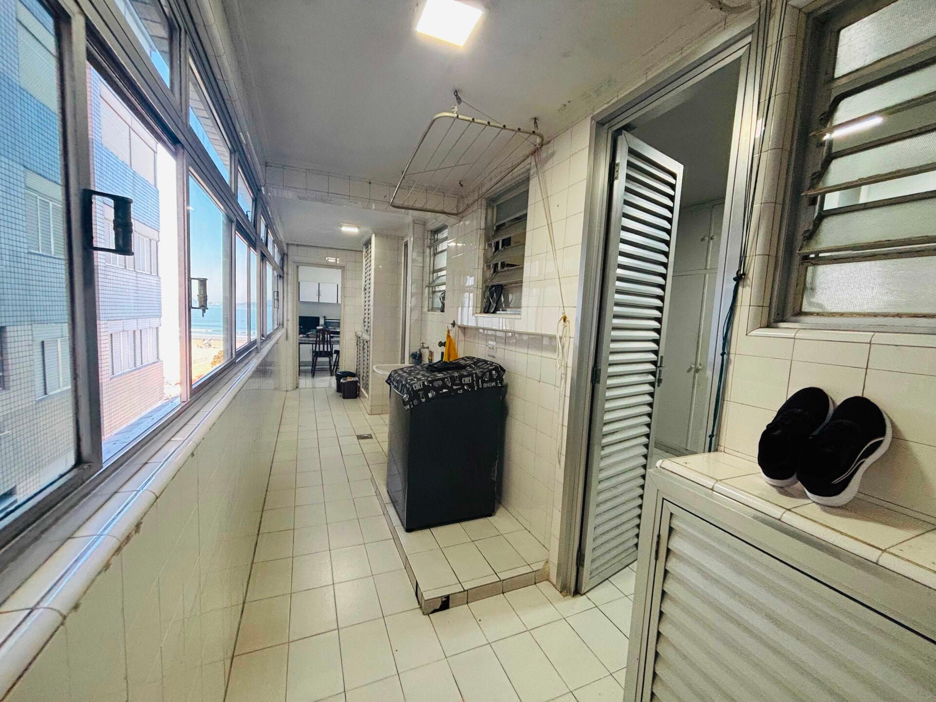 Apartamento · 3 dorm. — Área de serviço