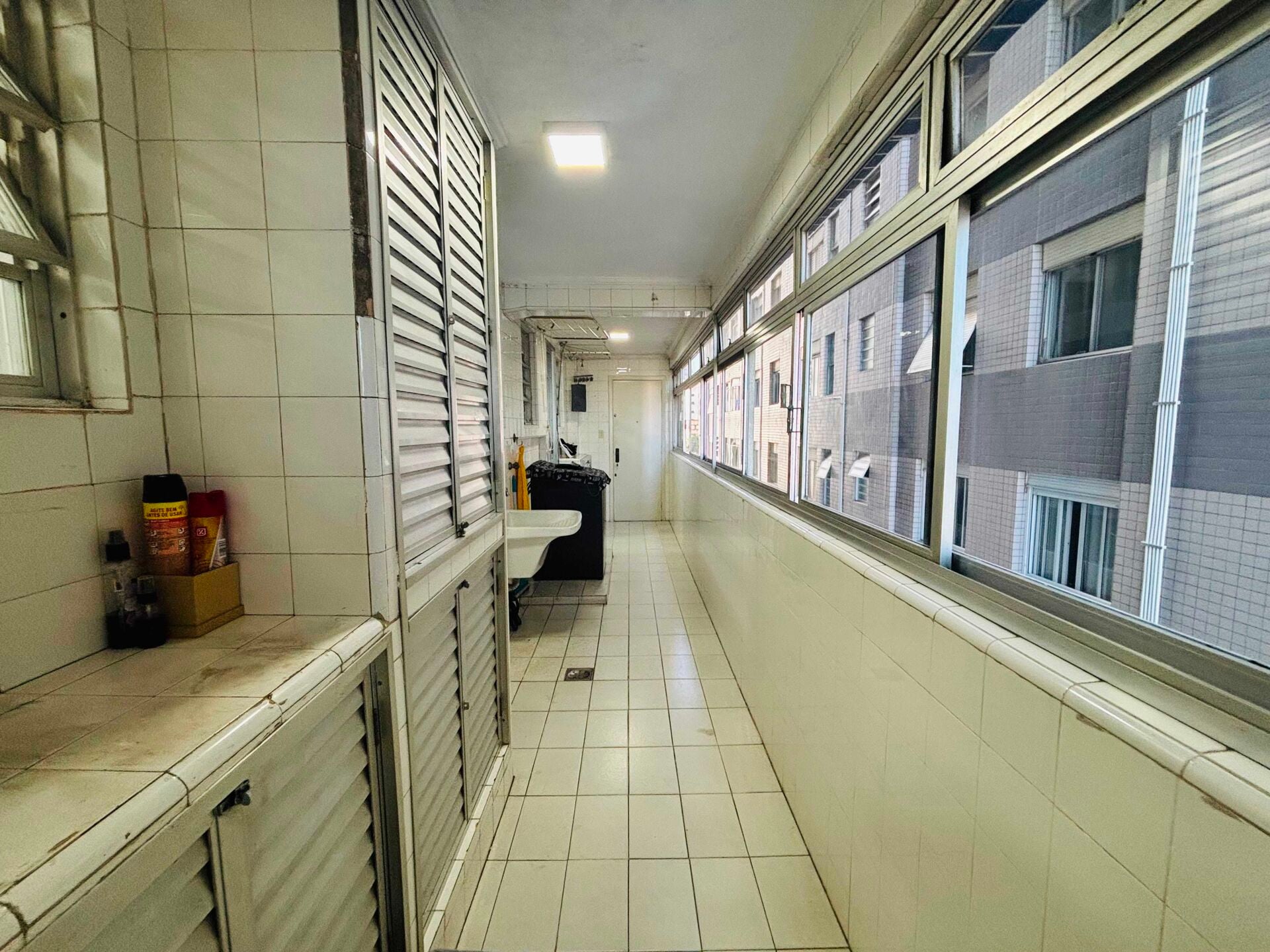 Apartamento · 3 dorm. — Área de serviço