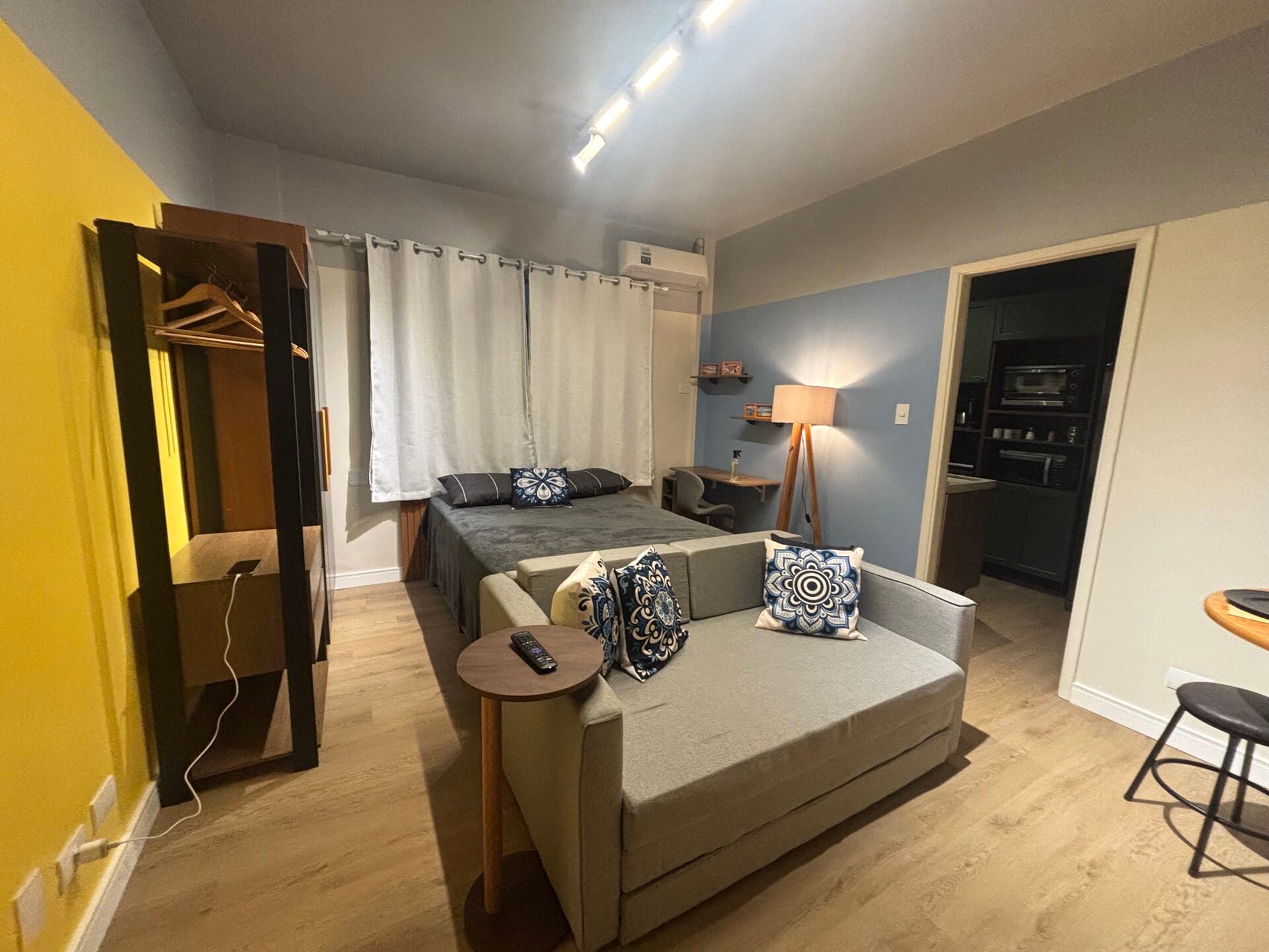 Apartamento kitnet 33 · 1 dorm. — Sala