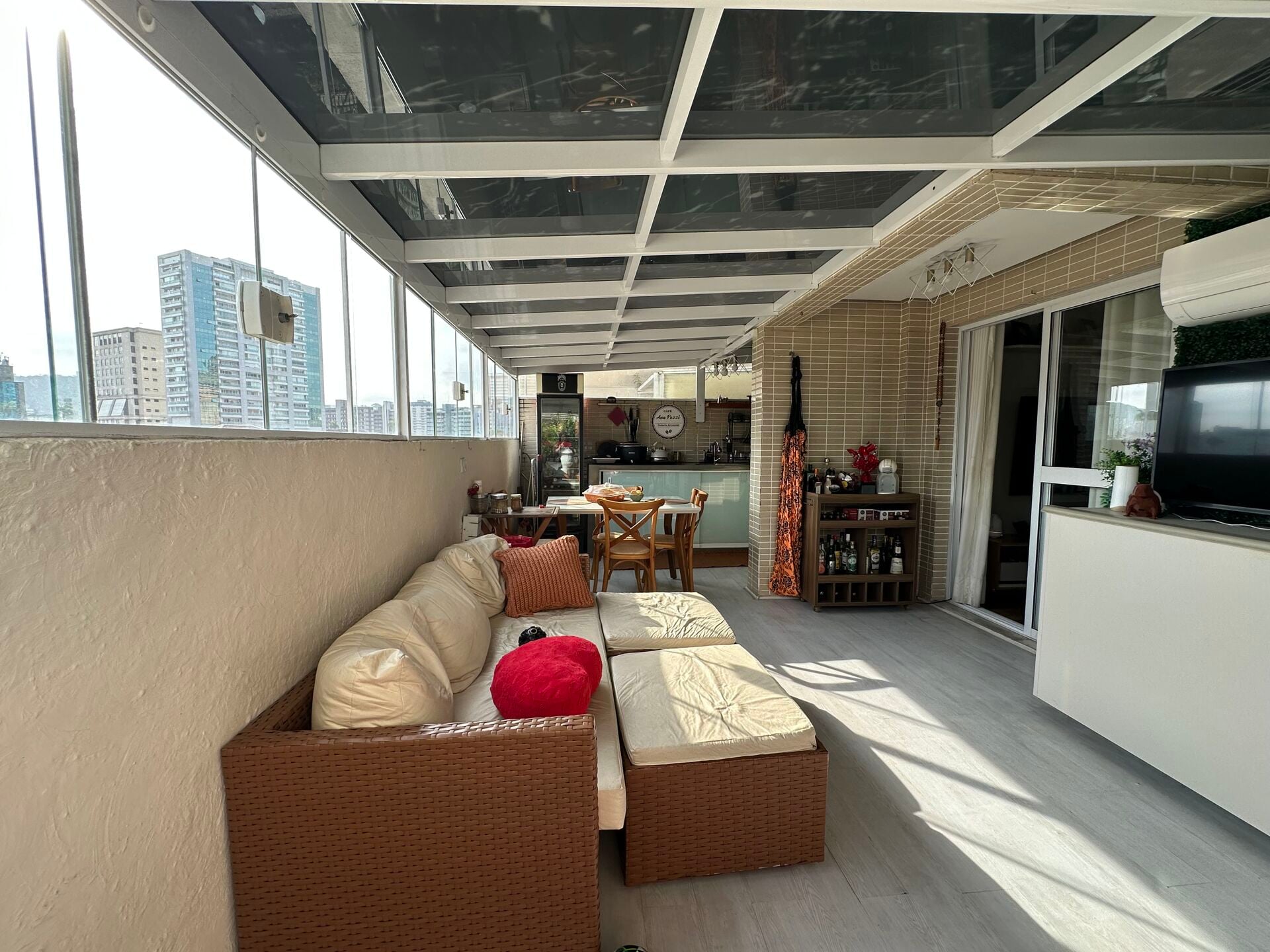 Apartamento Garden · 2 dorm. — Varanda