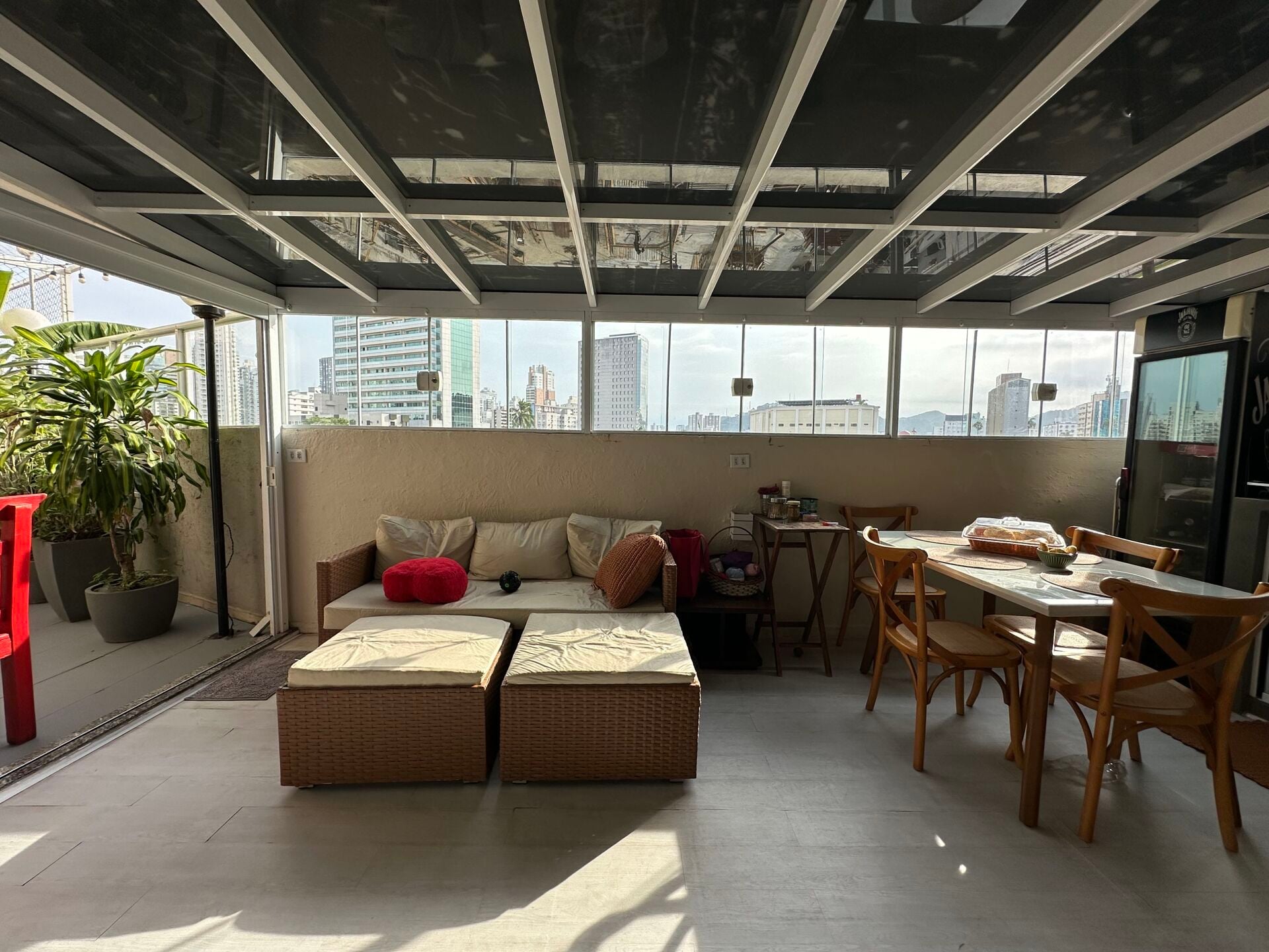 Apartamento Garden · 2 dorm. — Varanda