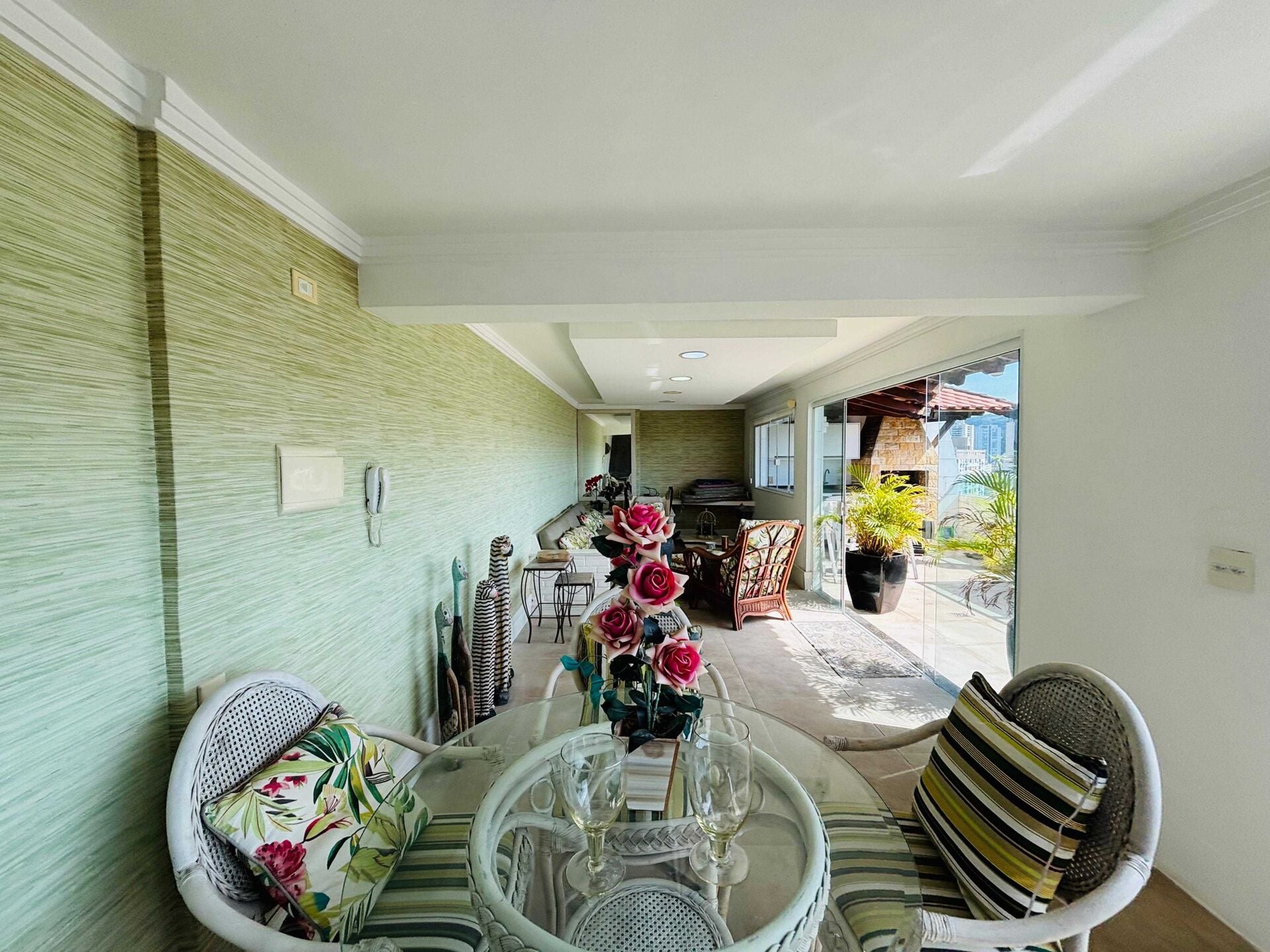 Cobertura duplex · 3 dorm. — Sala de tv