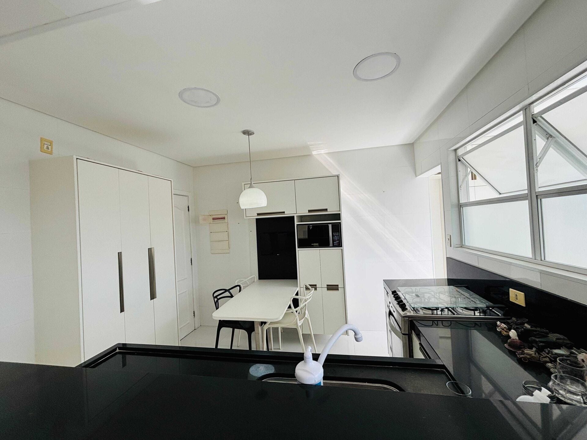 Cobertura duplex · 3 dorm. — Cozinha