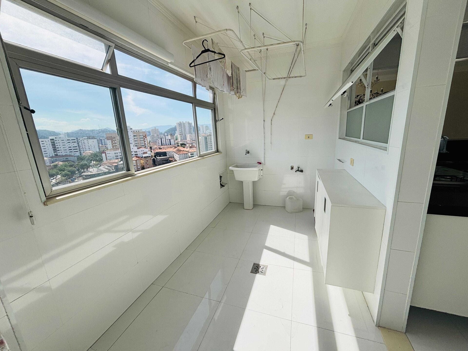 Cobertura duplex · 3 dorm. — Área de serviço