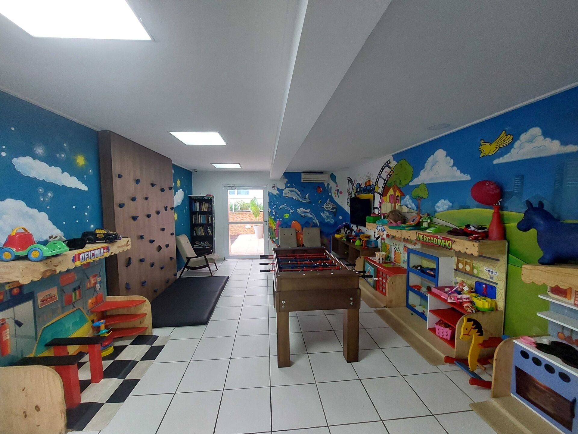 Apartamento · 2 dorm. — Lazer