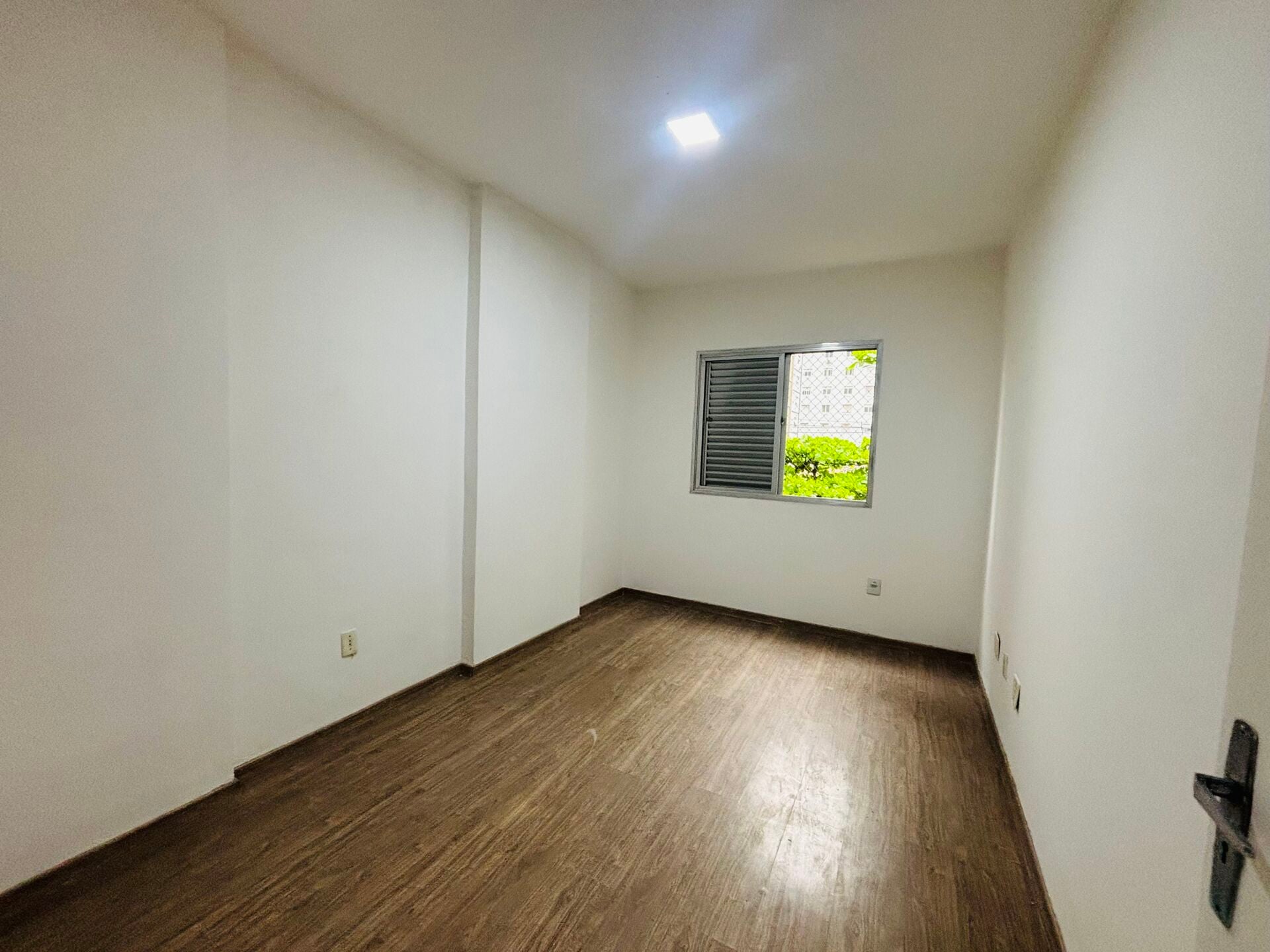 Apartamento 21 · 3 dorm. — Quarto