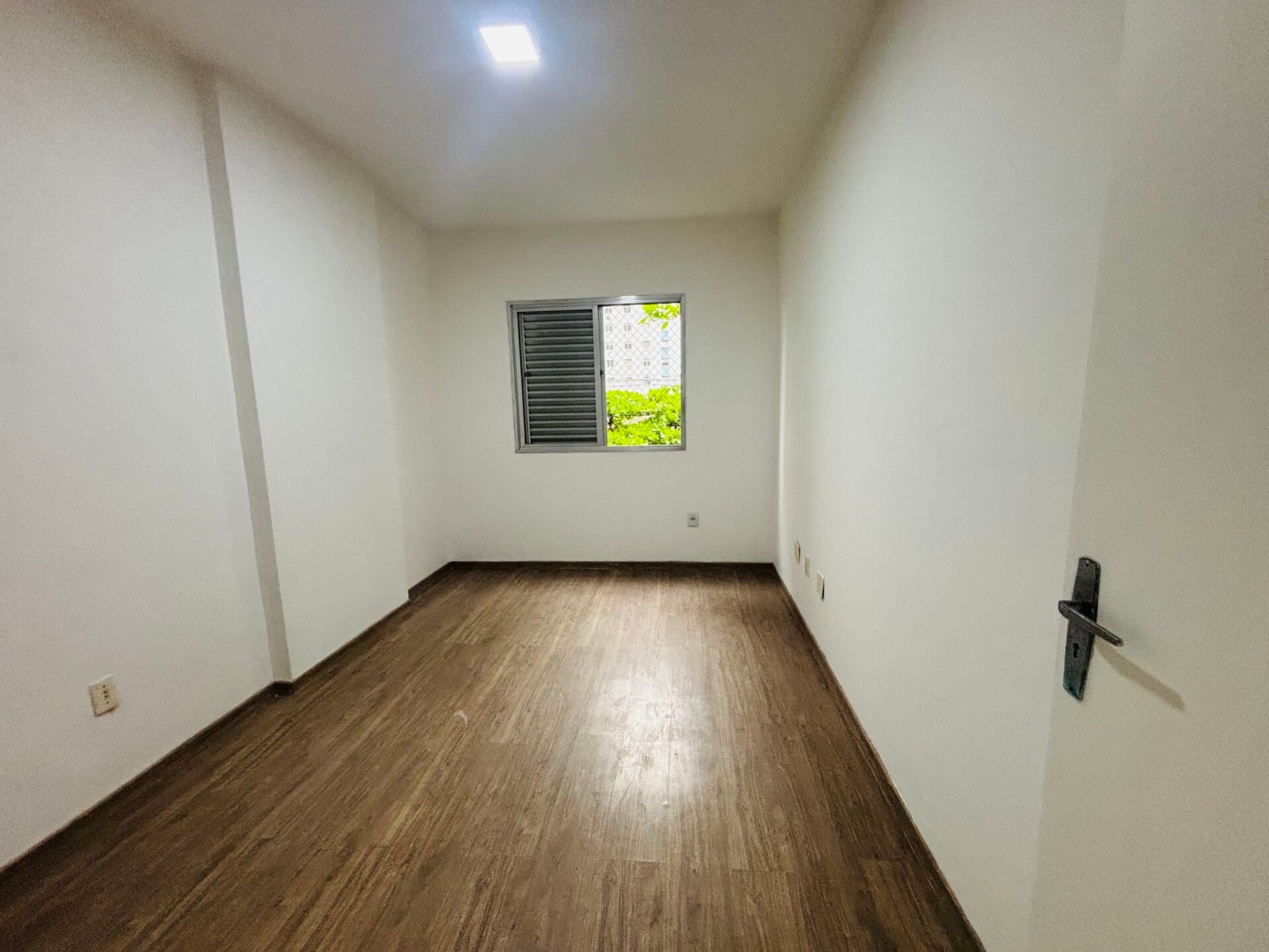 Apartamento 21 · 3 dorm. — Quarto