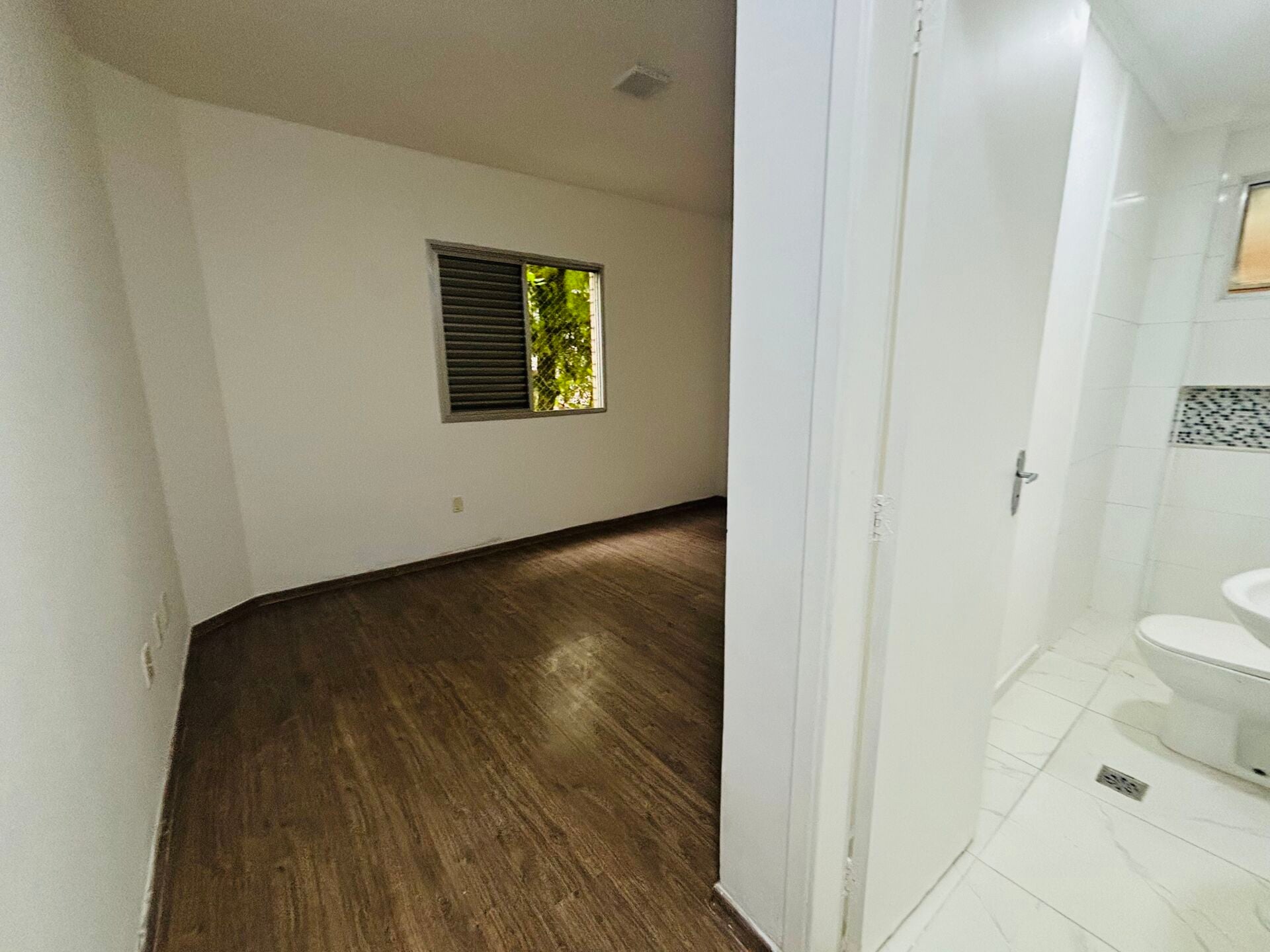 Apartamento 21 · 3 dorm. — Banheiro