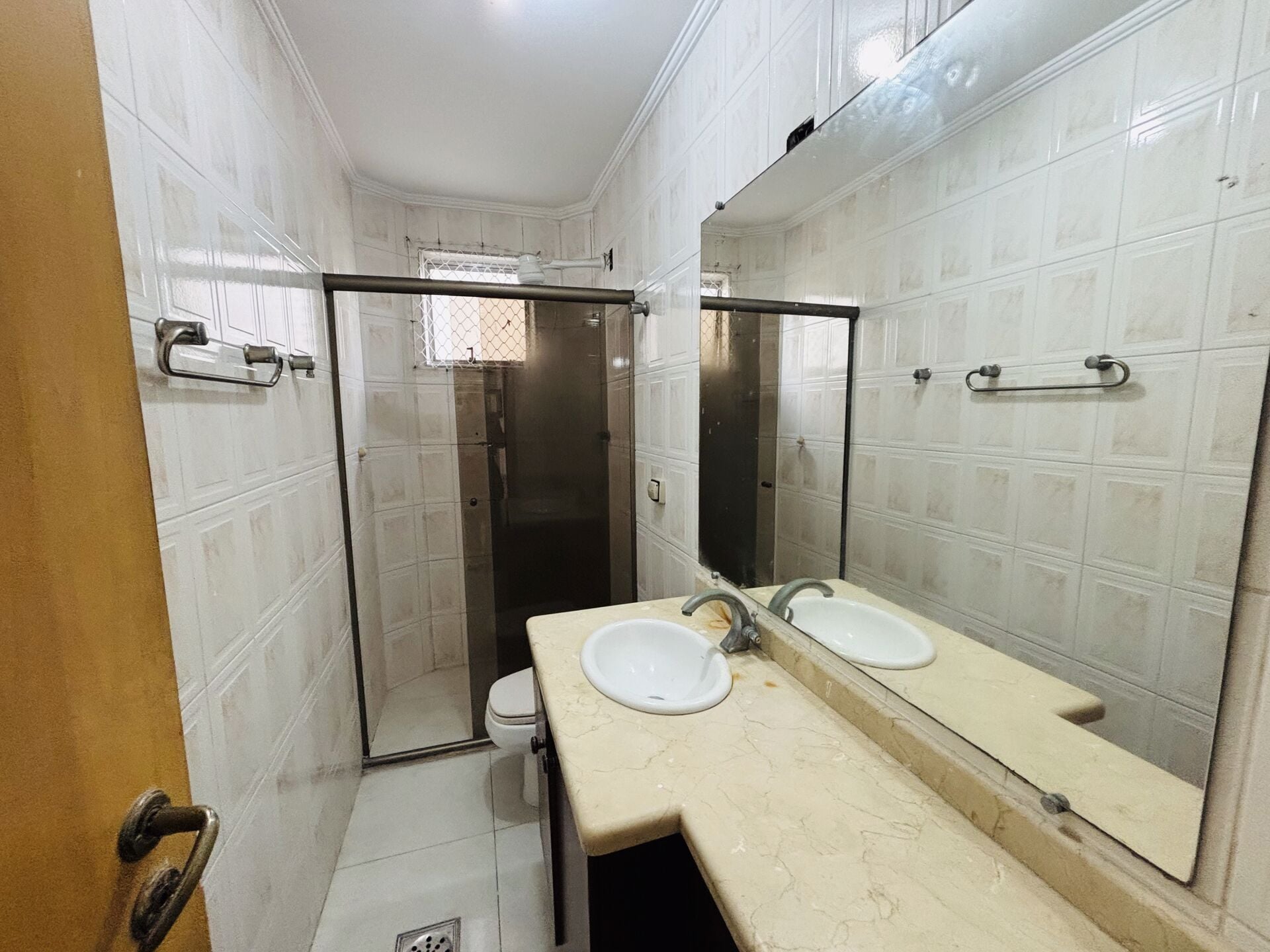 Apartamento · 3 dorm. — Banheiro