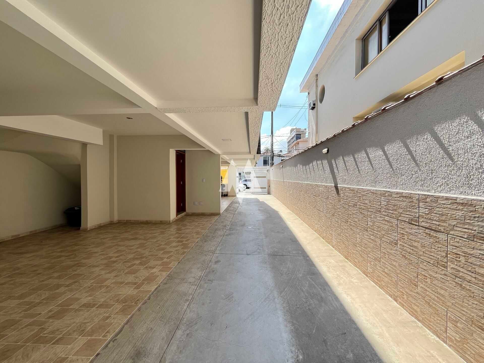 Casa em Villagio · 2 dorm. — Garagem