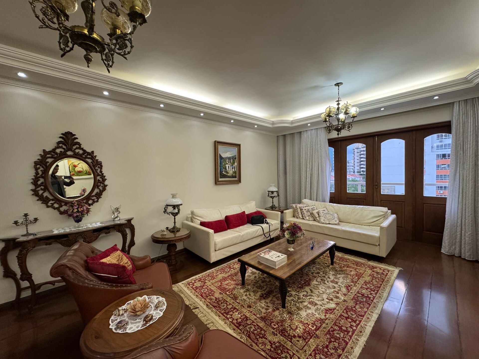 Apartamento 42 · 3 dorm.