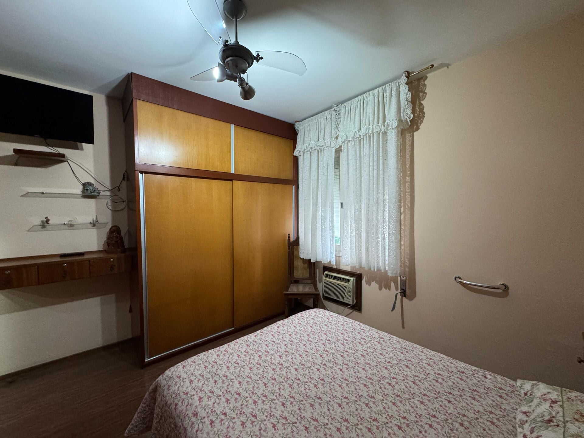 Apartamento 42 · 3 dorm. — Suíte