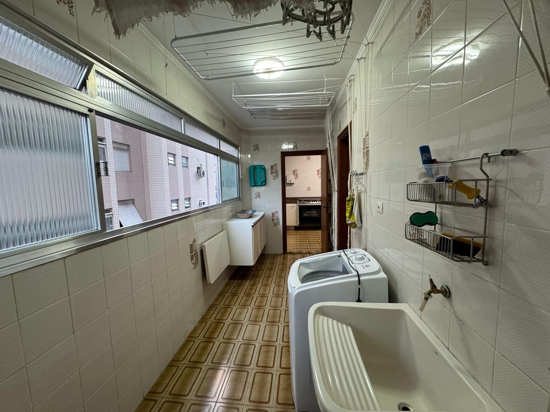 Apartamento 42 · 3 dorm. — Área de serviço