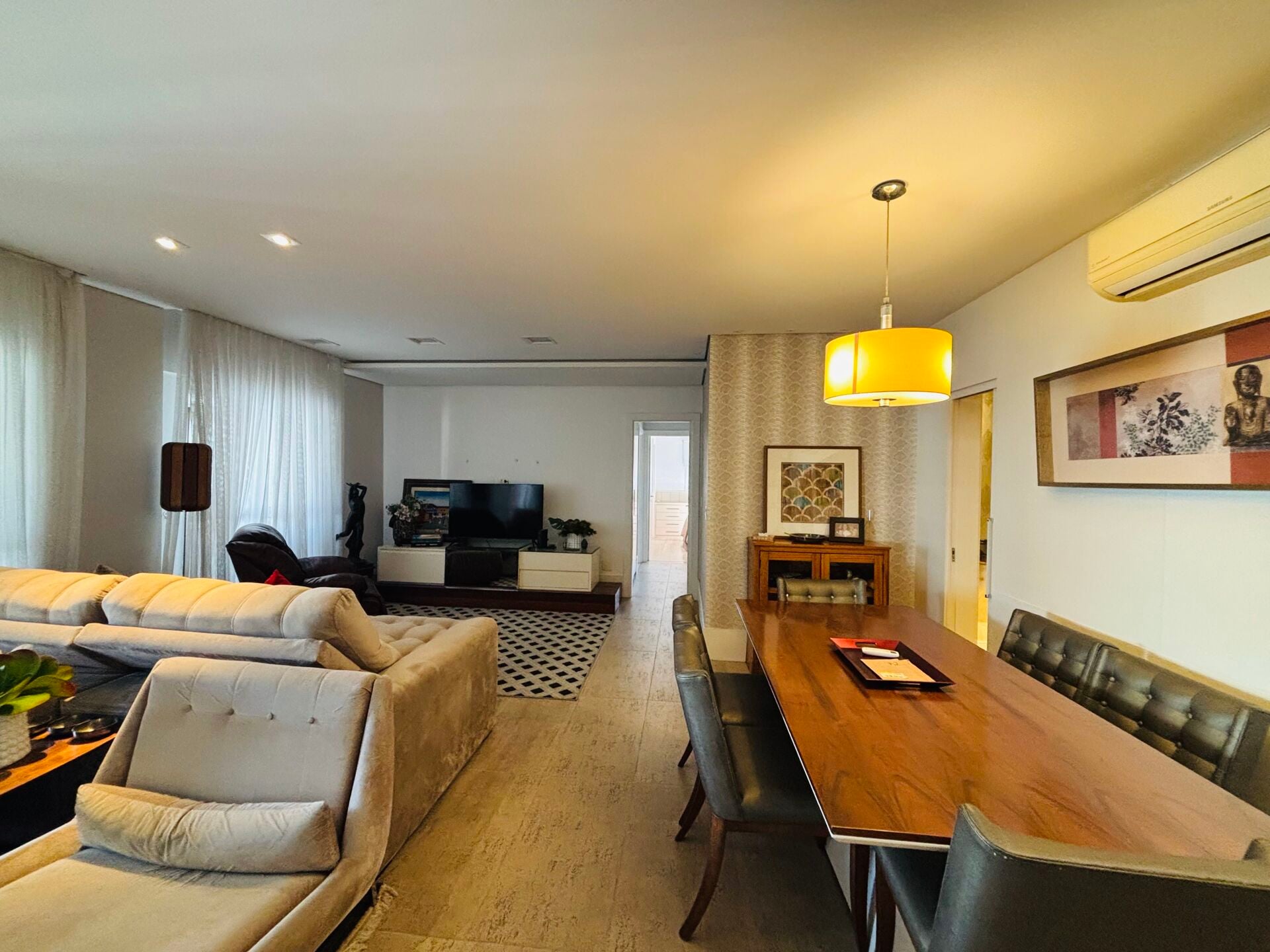 Apartamento · 3 dorm. — Sala