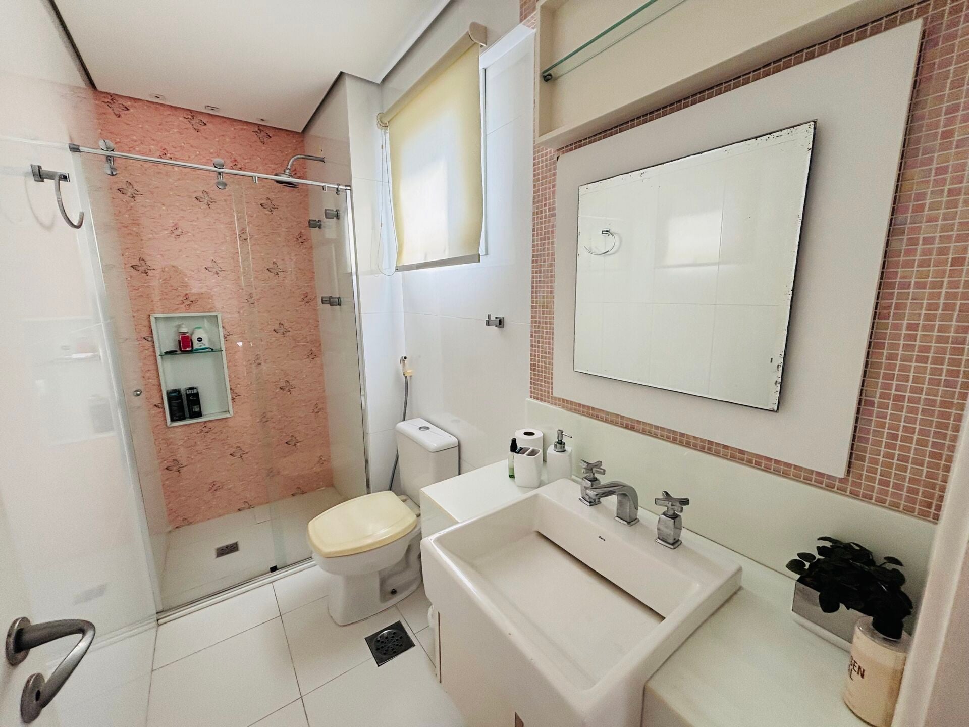 Apartamento · 3 dorm. — Banheiro suite