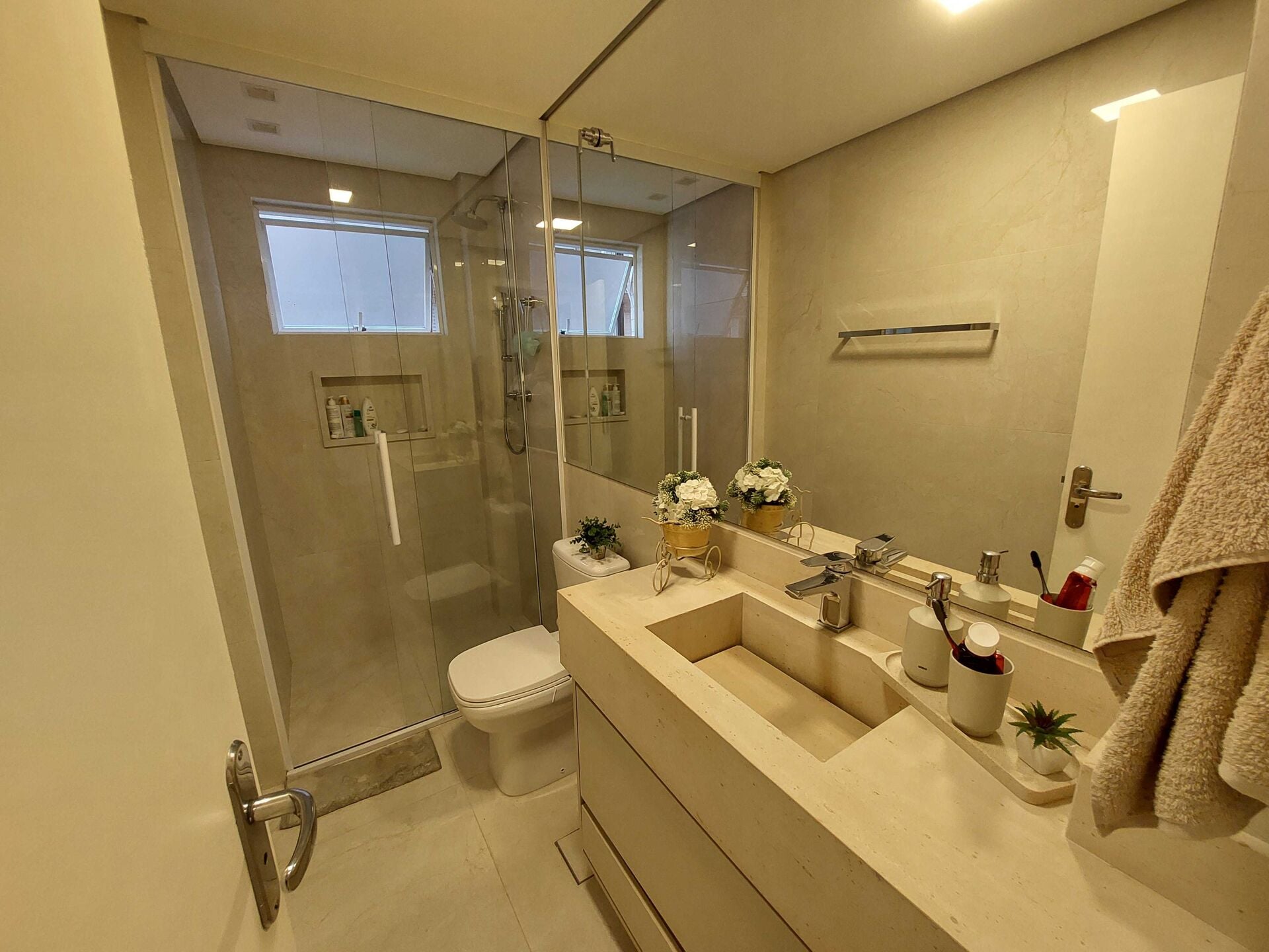 Apartamento · 3 dorm. — Banheiro suite