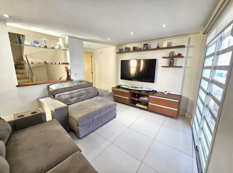 Casa Triplex · 3 dorm. — Sala