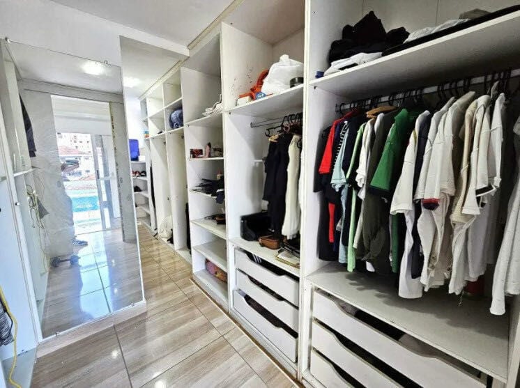 Casa Triplex · 3 dorm. — Closet