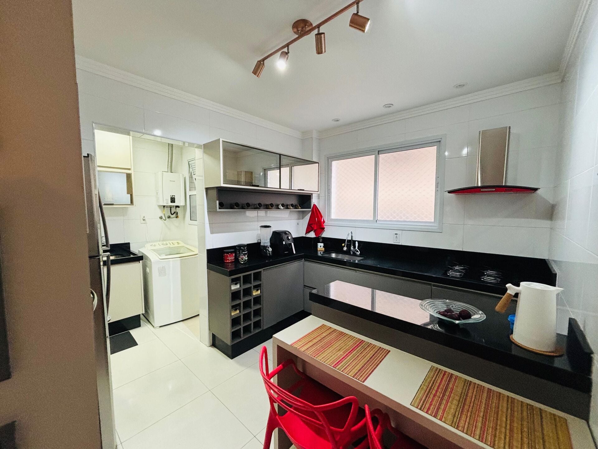 Apartamento 33 · 2 dorm. — Cozinha