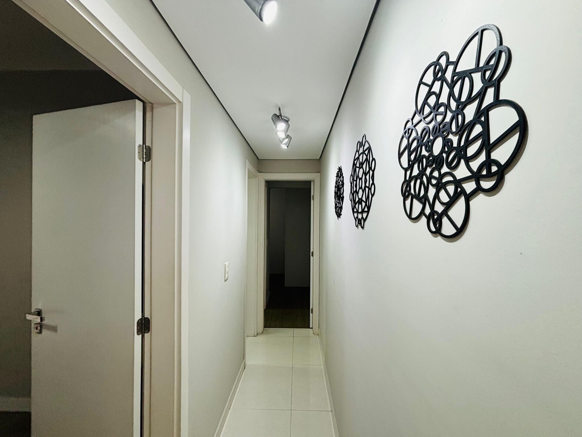 Apartamento 33 · 2 dorm. — Circulação