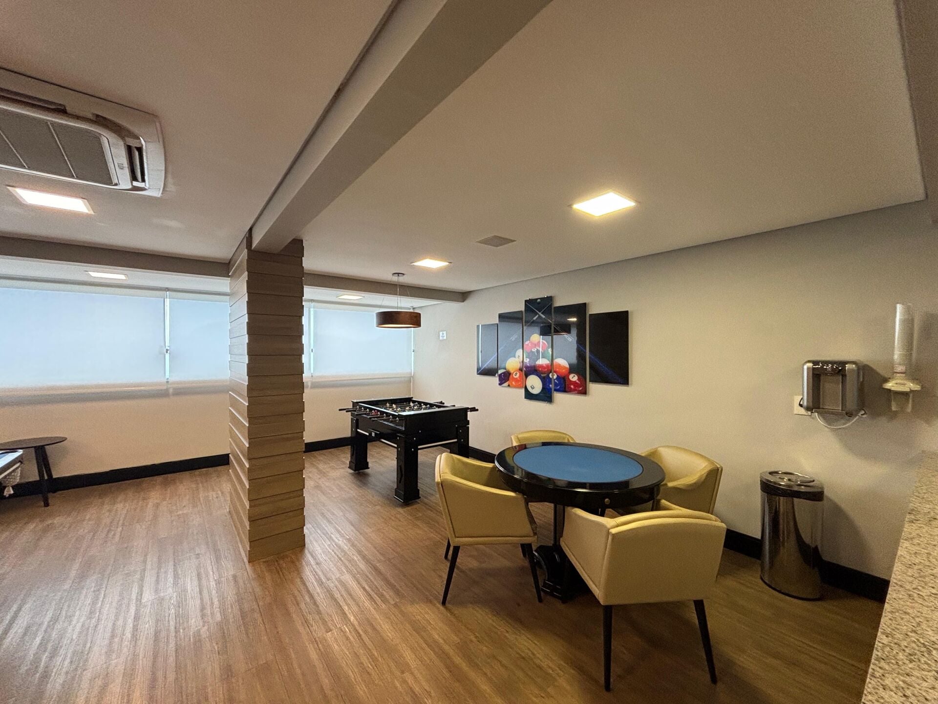 Apartamento 33 · 2 dorm. — Sala de jogos