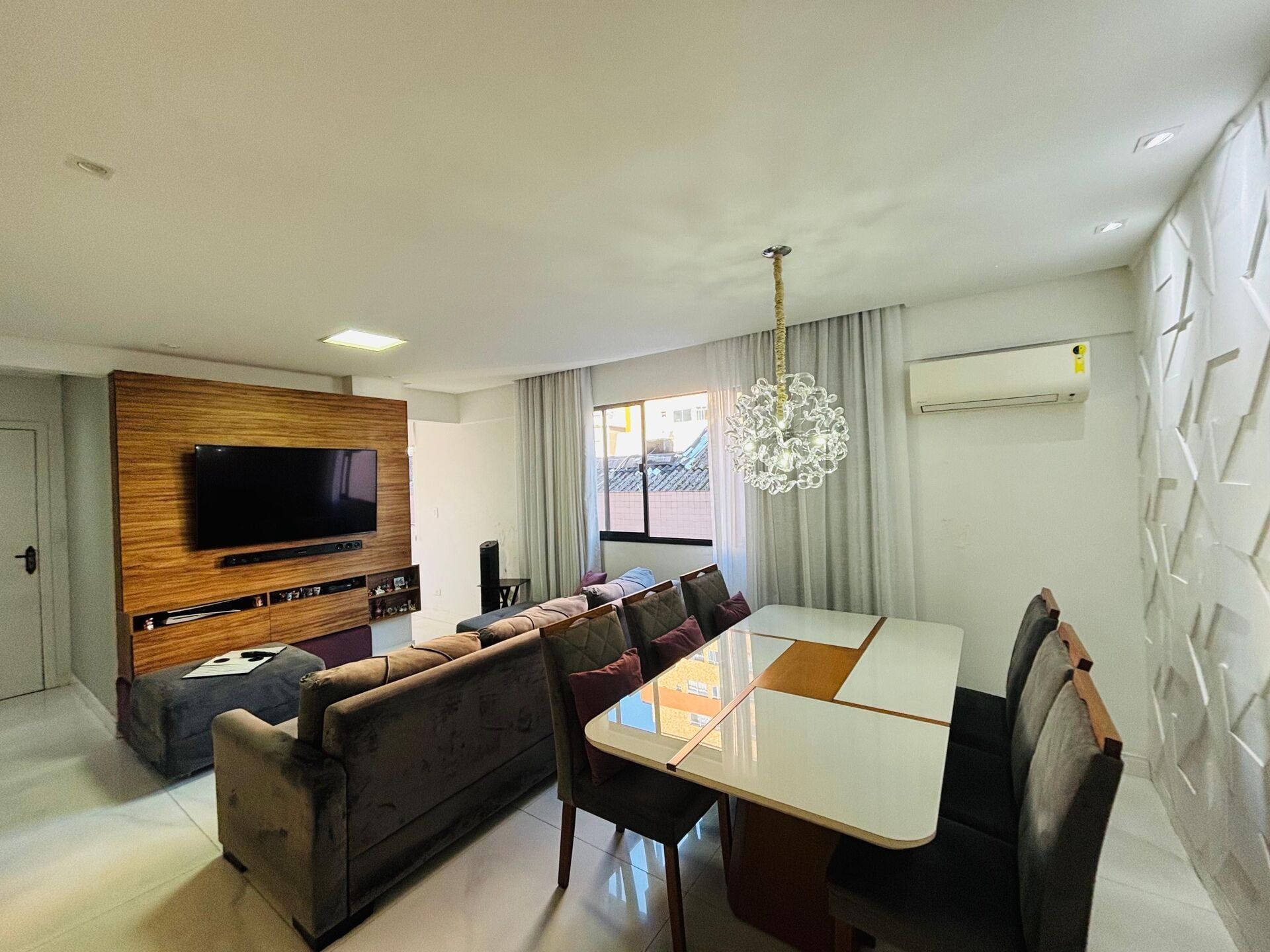 Apartamento · 4 dorm.