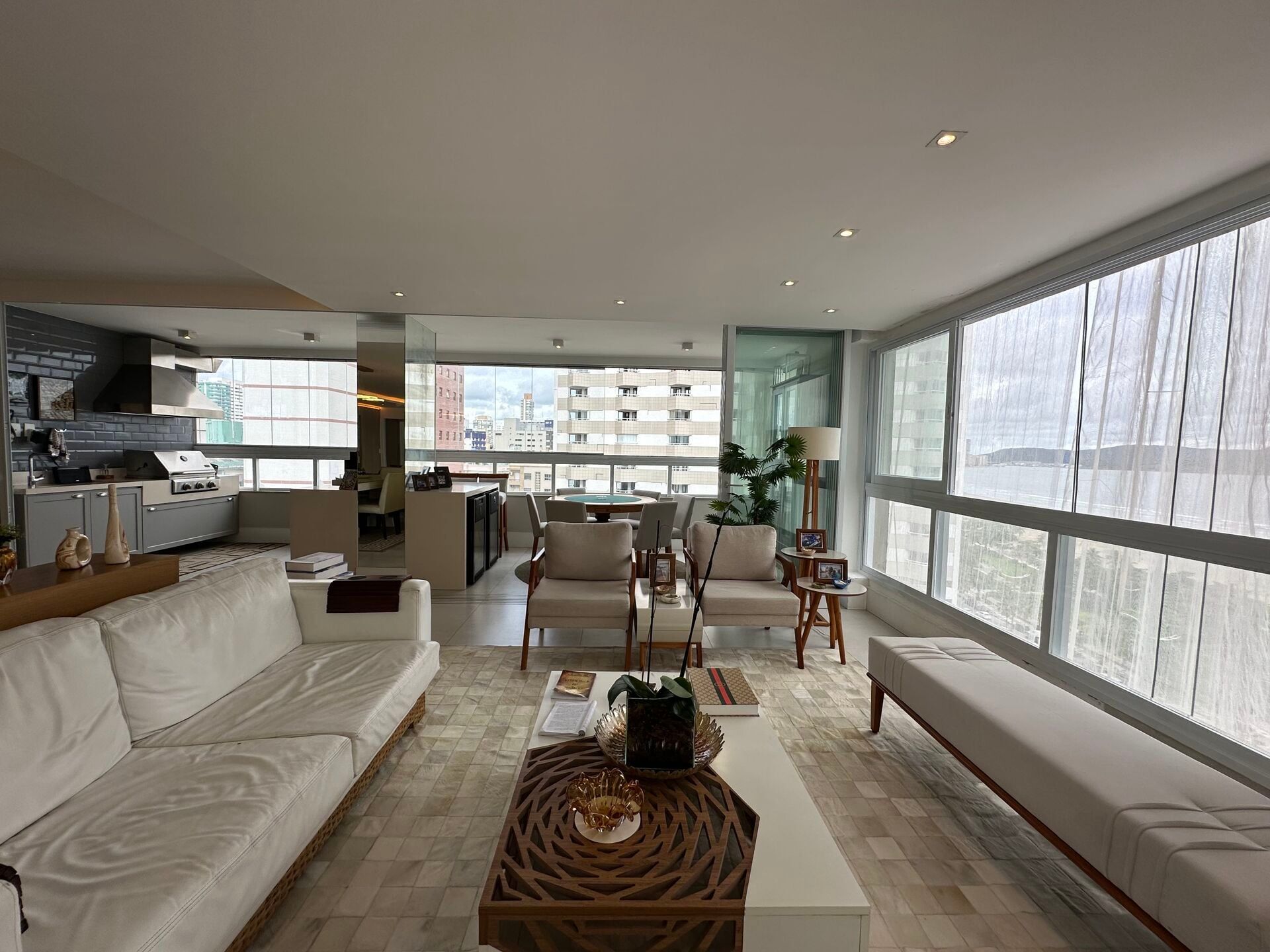 Apartamento · 3 dorm.