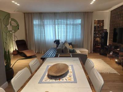 Apartamento · 3 dorm.
