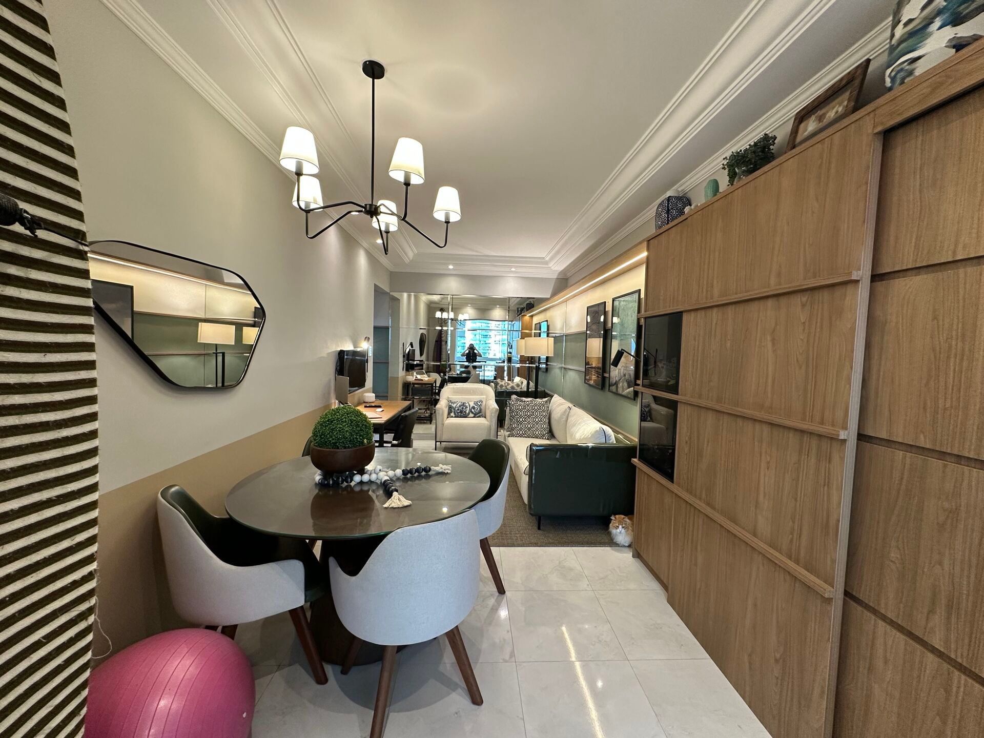 Apartamento · 2 dorm. — Sala de jantar