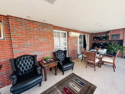 Apartamento · 3 dorm.