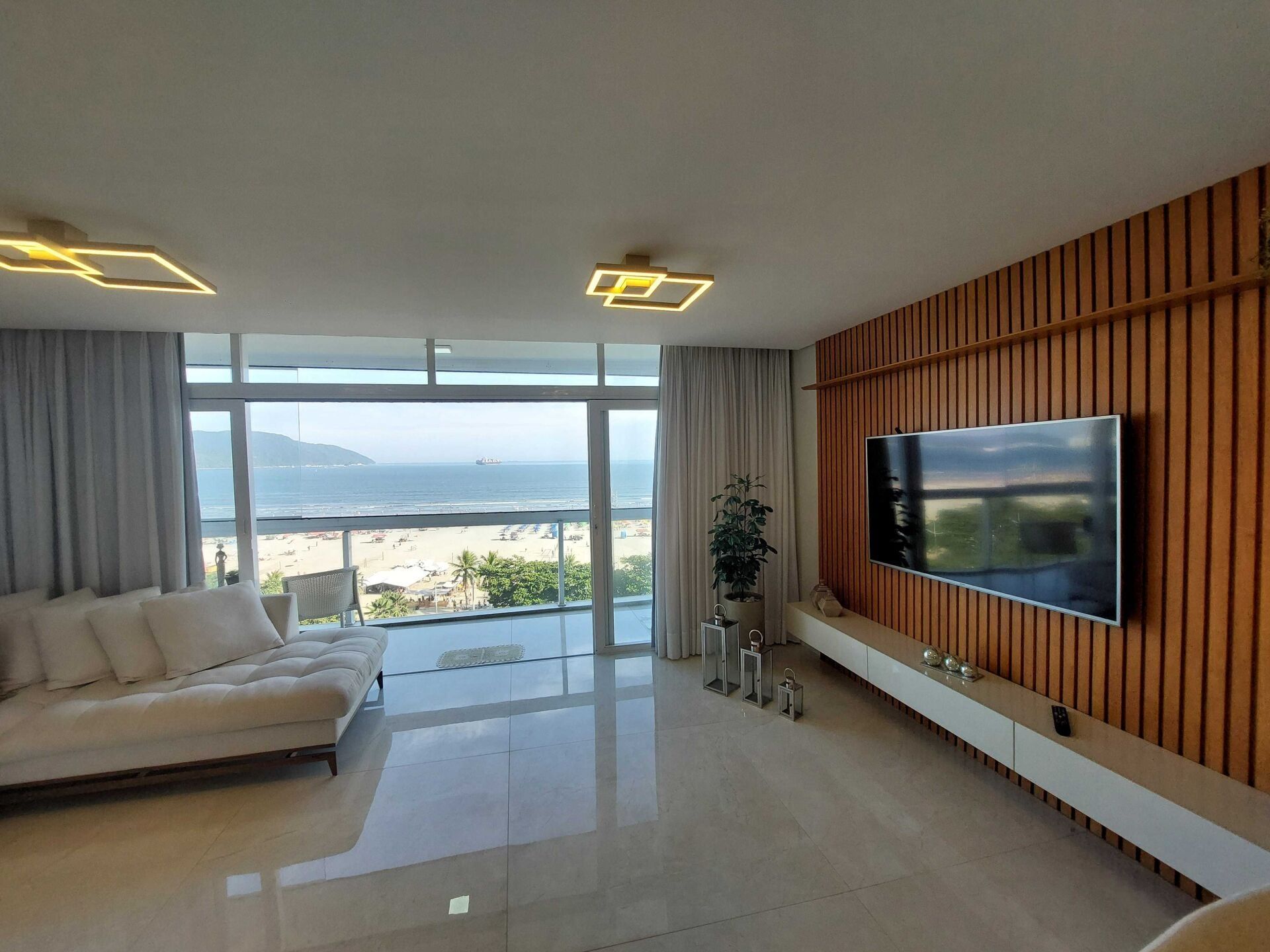 Apartamento · 3 dorm. — Sala
