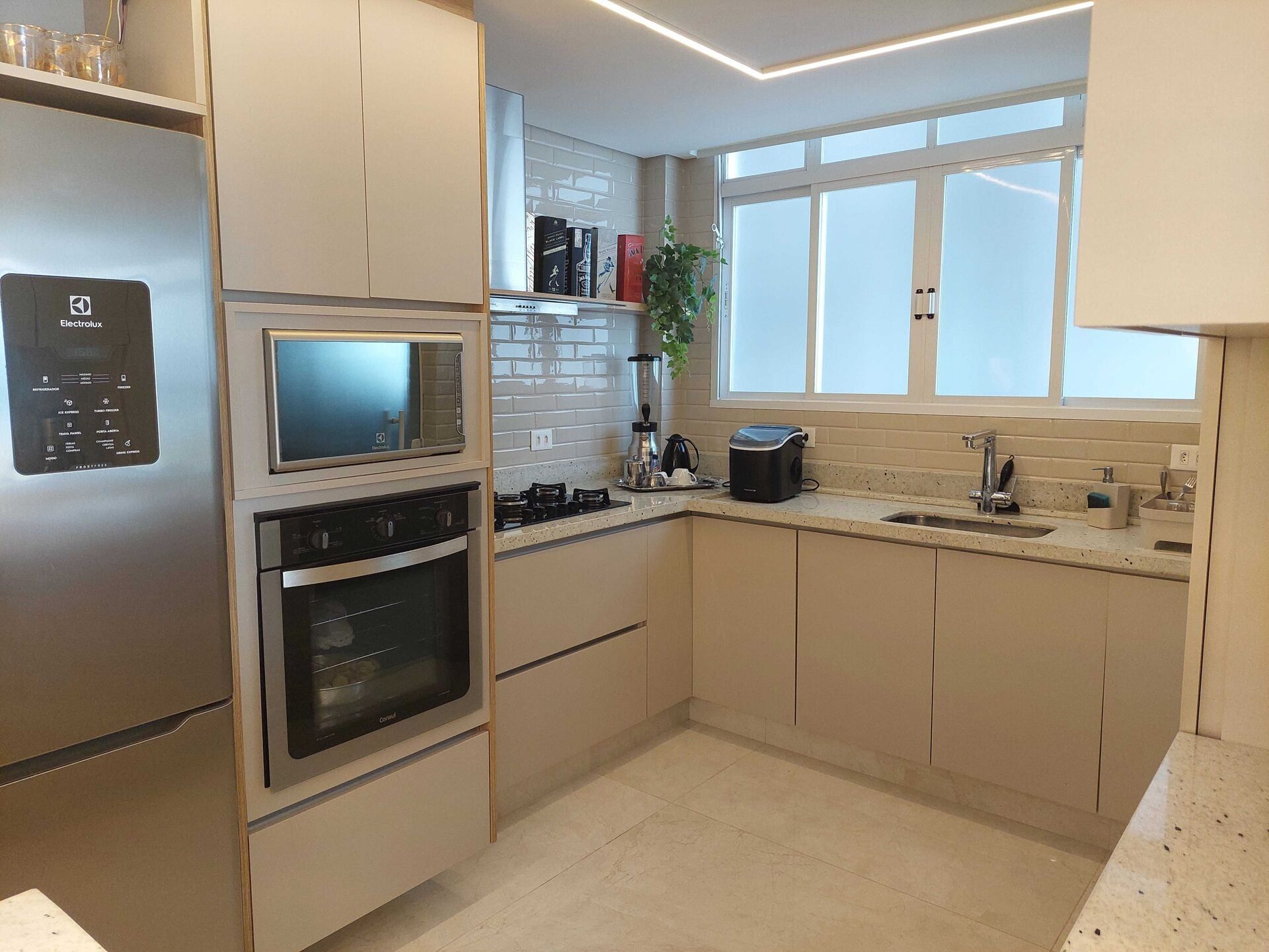 Apartamento · 3 dorm. — Cozinha